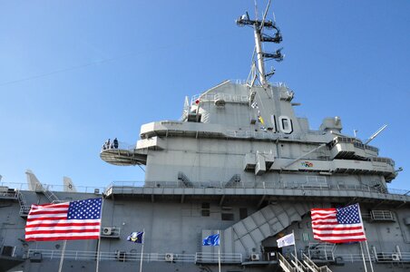 Carrier charleston war
