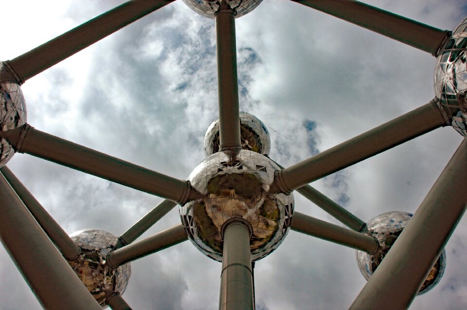 Atomium building sky