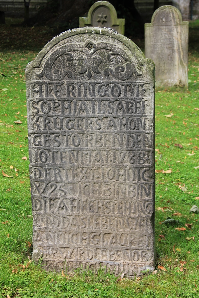 Cemetery grave tombstone