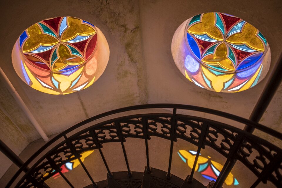 Stained glass ornament stained glass window