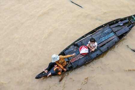 Ship wet water