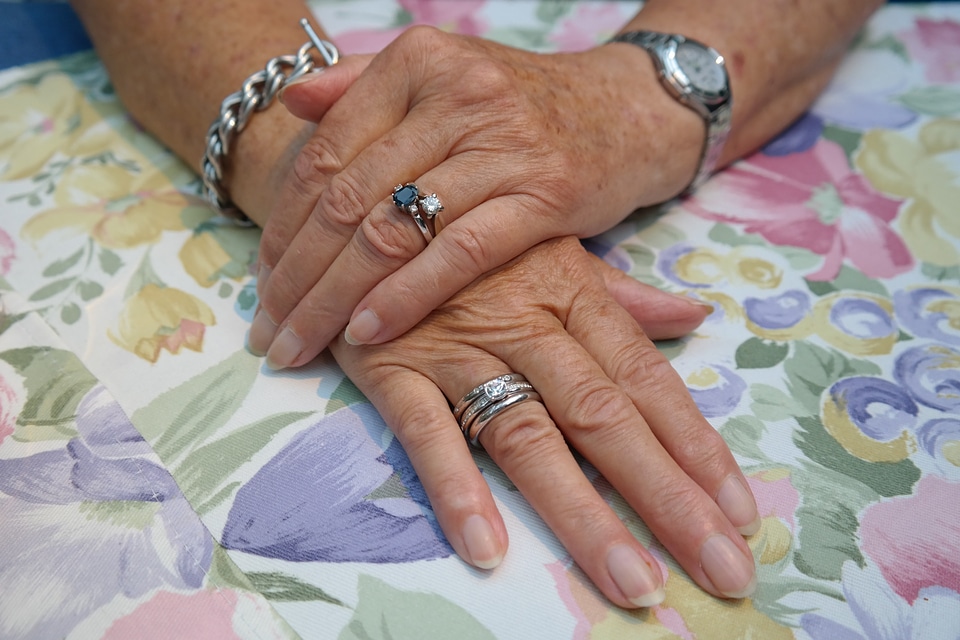 Finger folded clock photo