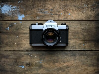 Photo equipment lens