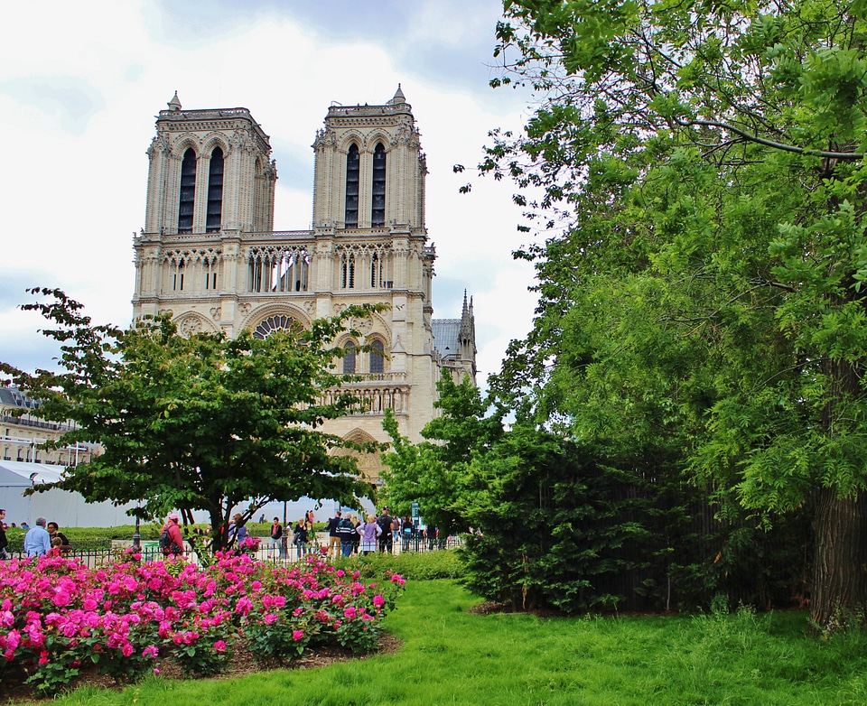 Notre dame sculpture landmark