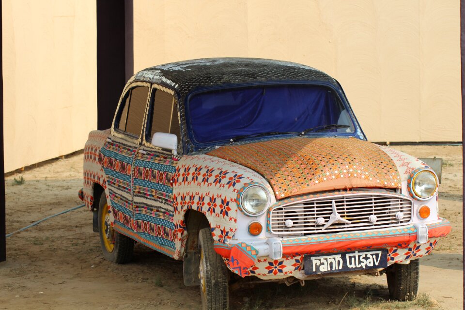Retro automobile vehicle