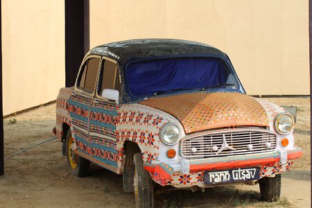 Retro automobile vehicle