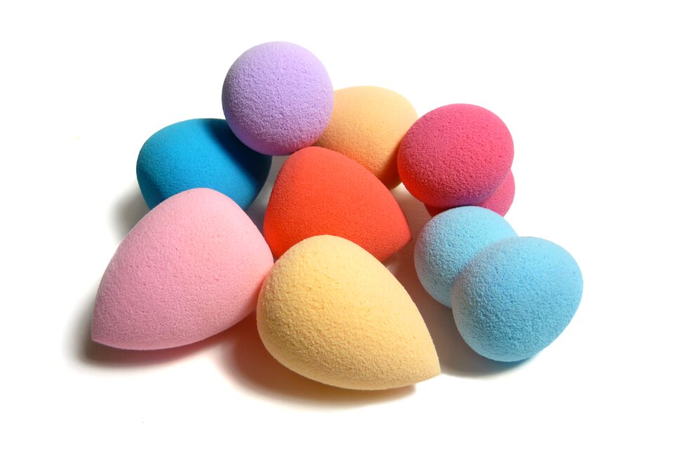 Colorful sponge blender