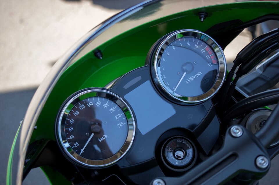 Z900 speedometer tachometer