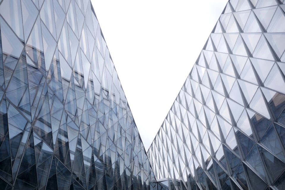 Clouds triangles reflections
