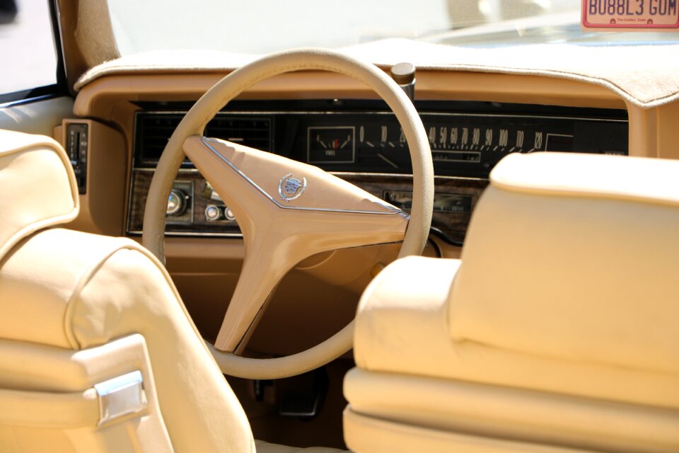Oldtimer old car steering wheel