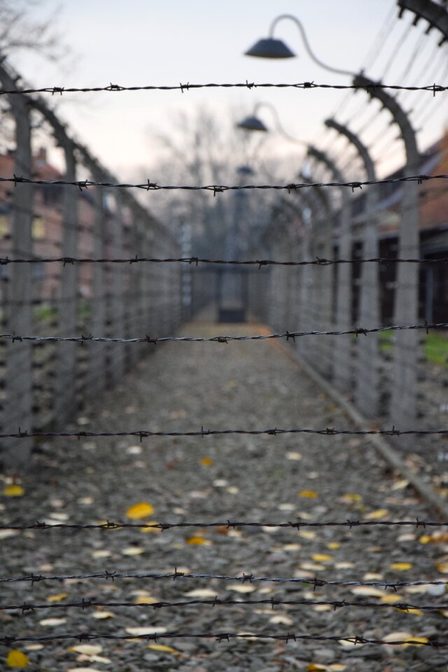 Concentration camp labour camp gateway - Free photos on creazilla.com