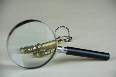 Magnifying glass increase glass