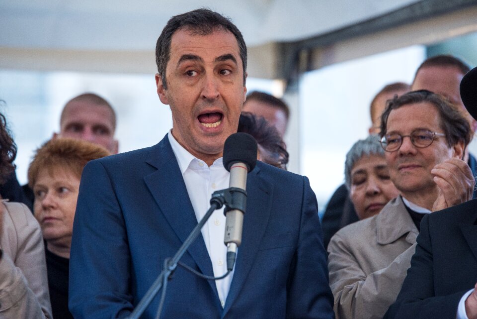 Politician cry corrupt