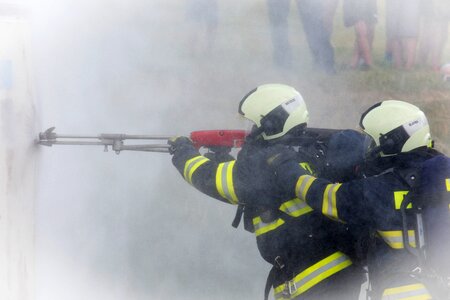 Cobra rescue extinguishing