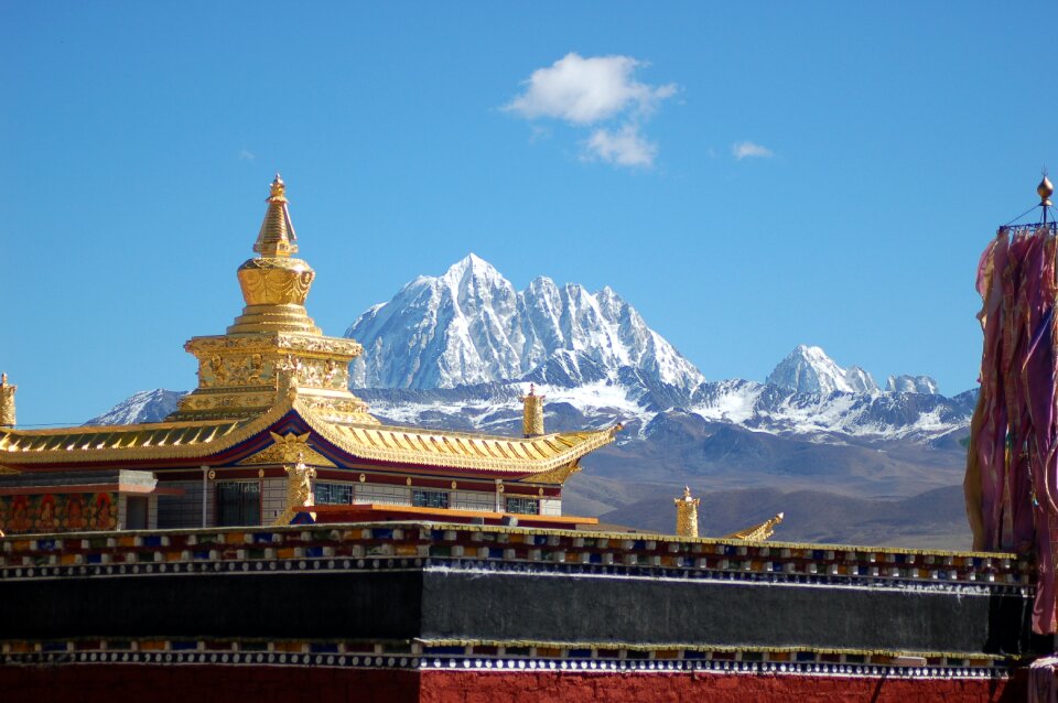 Snow mountain temple china photo