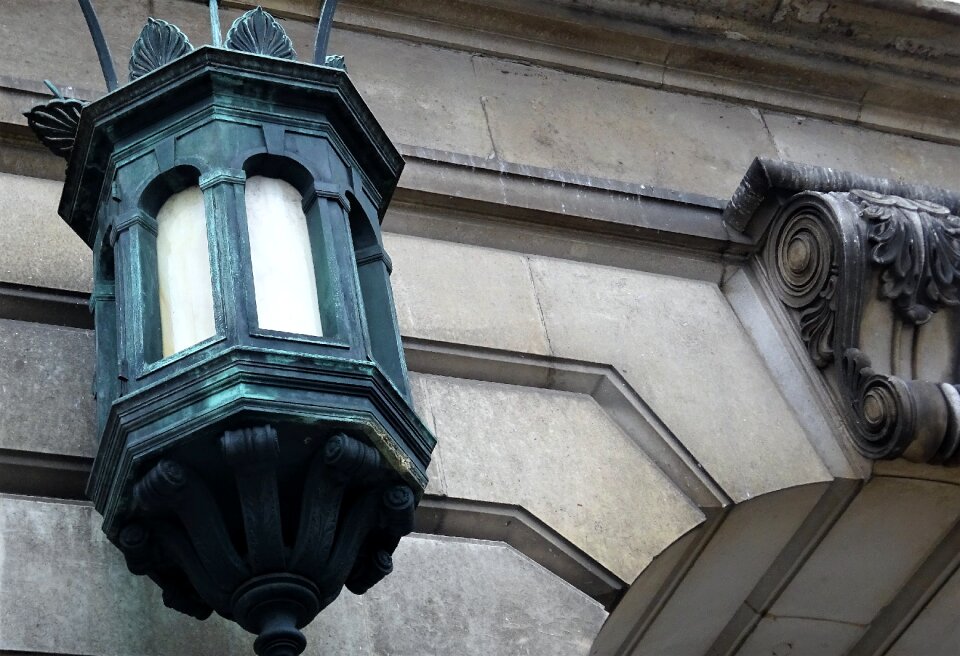 Day electric lamp history