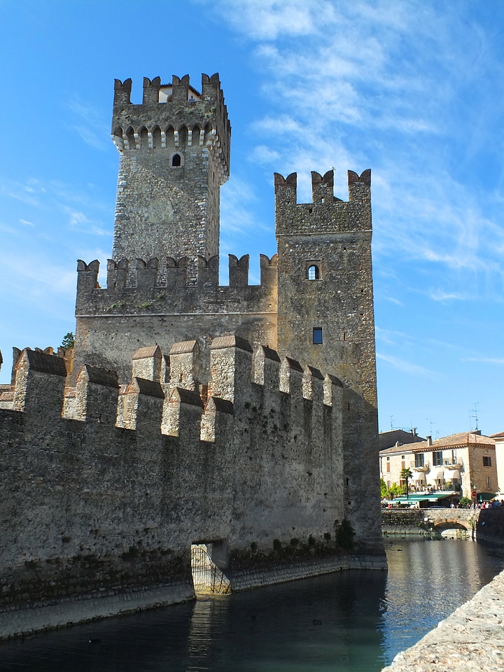 Lago di garda italy skaligerburg