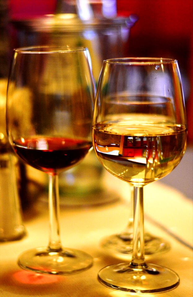 White wine alcohol glasses