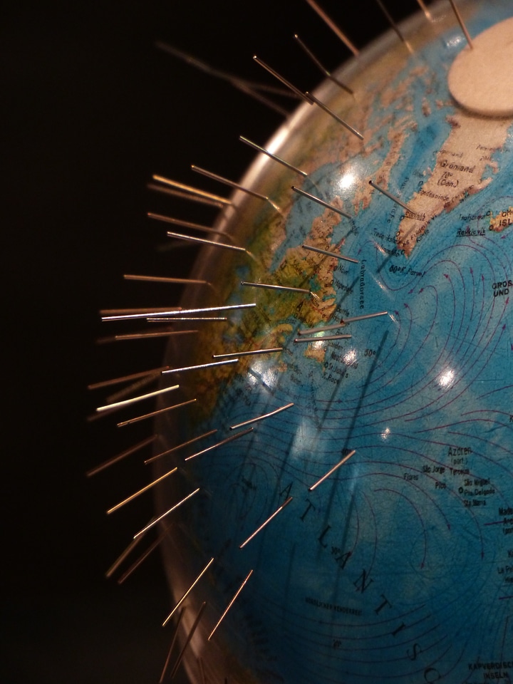 North pole south pole earth magnet