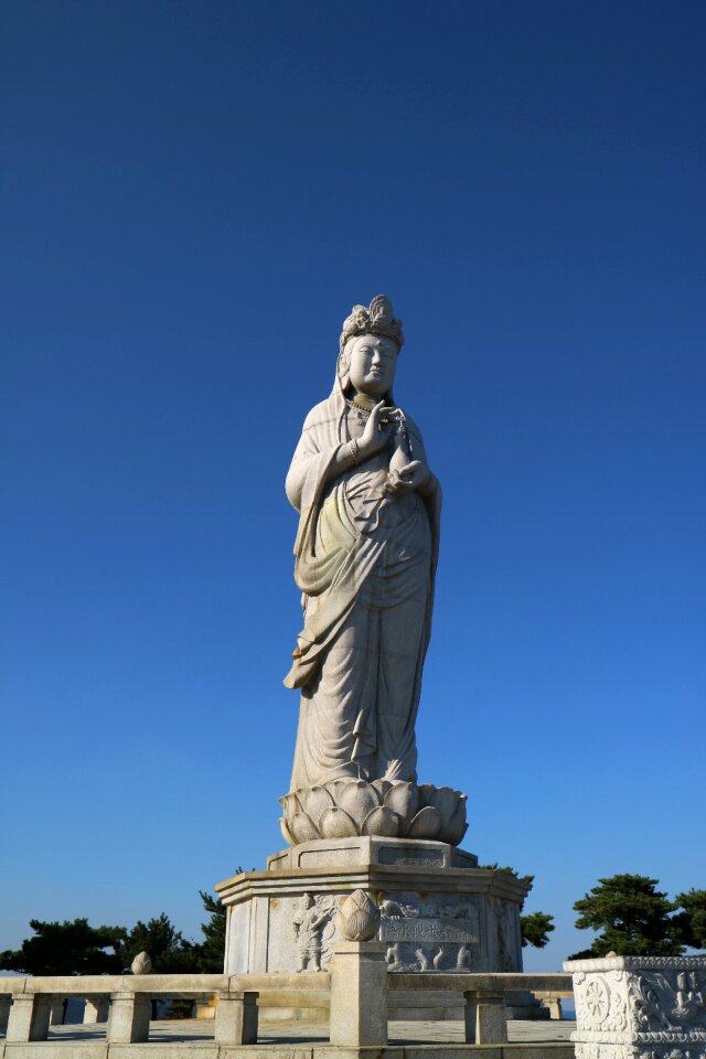 Guan yin buddha bodhisattva