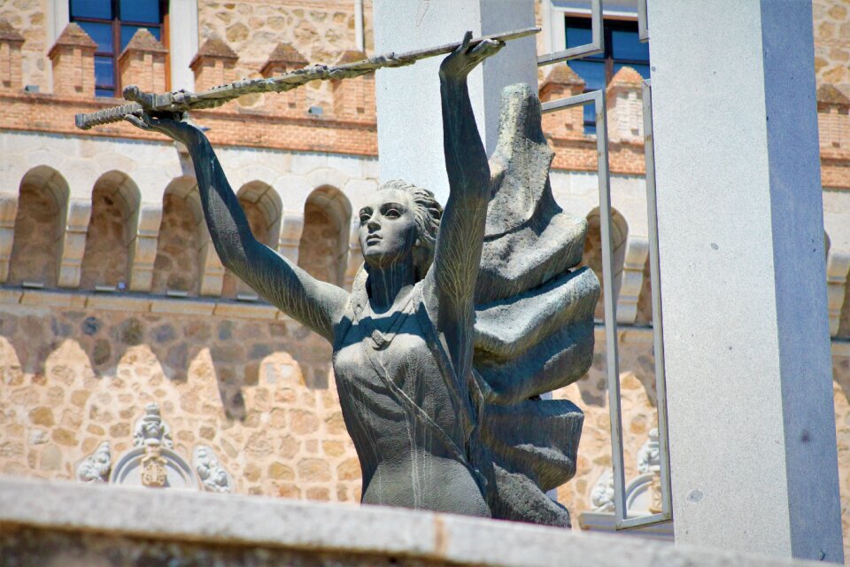 Colossal toledo castle
