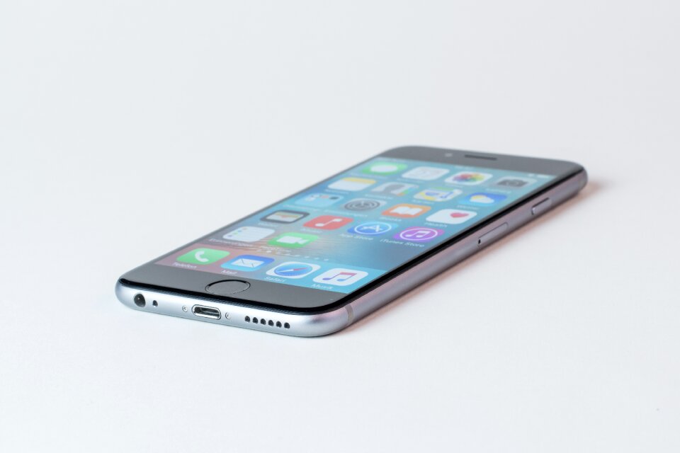 Apple phone communication