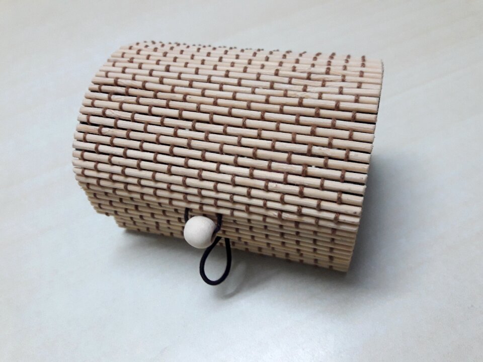 Wooden gift box closed box