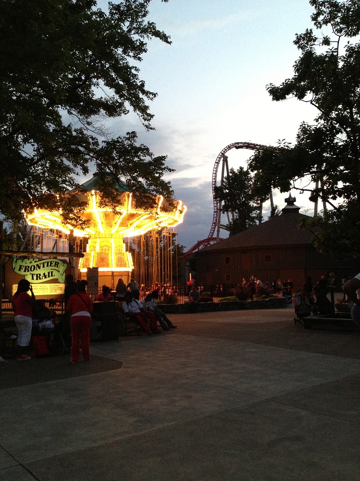 Theme entertainment circus