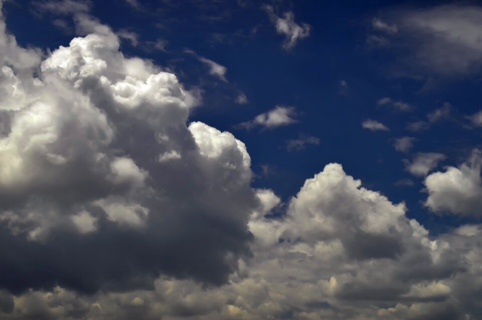 White clouds chiaroscuro cloudy photo