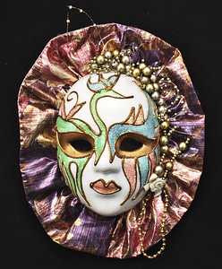 Mask porcelain female