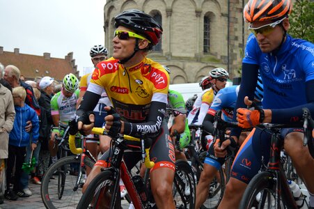 Uci yellow jersey carbon bike
