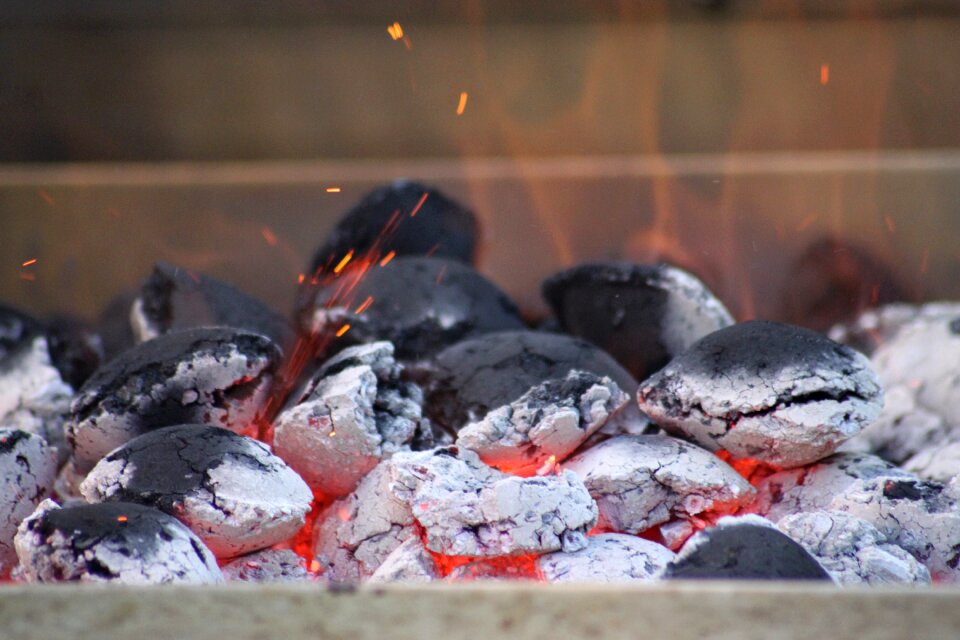 Barbecue carbon heat