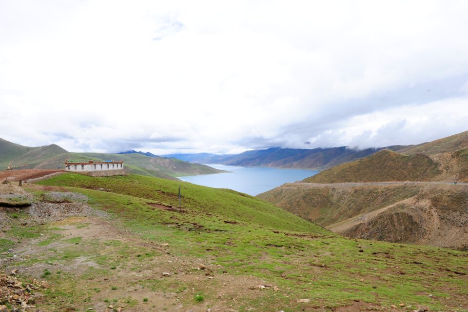 Yamdrok tso lagoon tibet