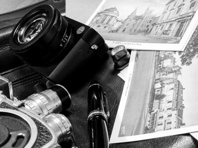 Vintage pen black white