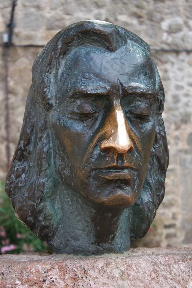 Bronze figure statue