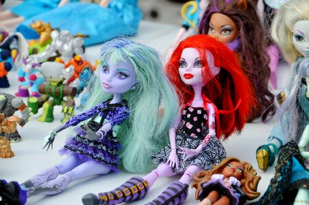 Flea market vide-grenier exhibition of dolls