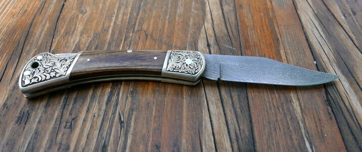 Pocket knife sharp blade