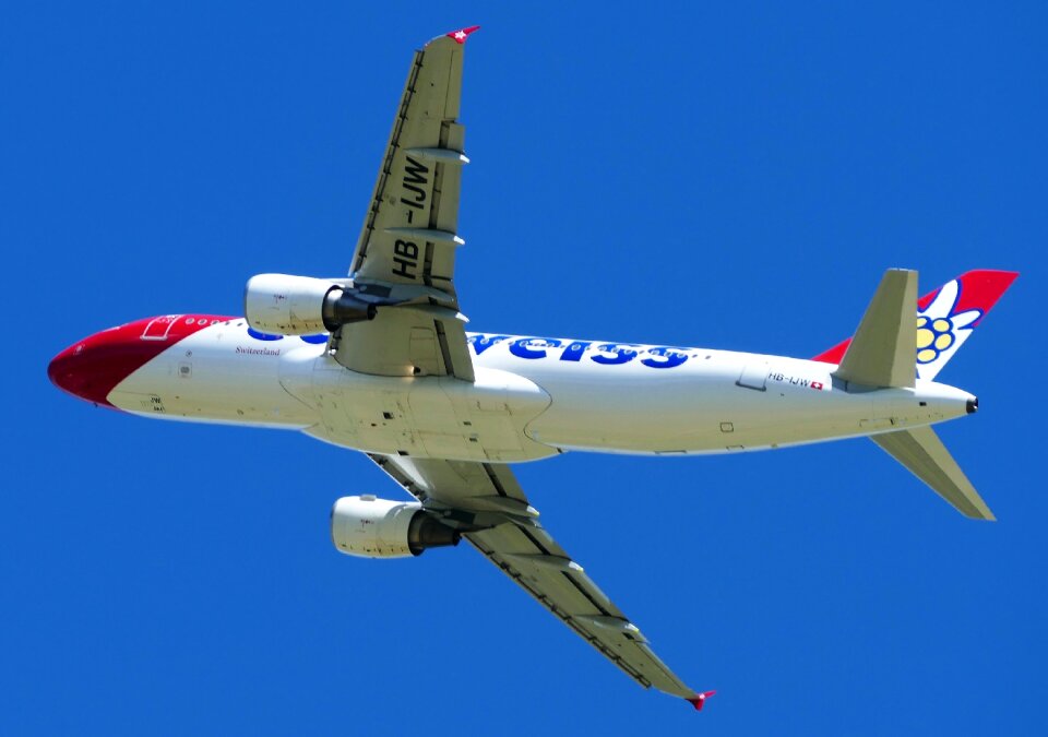 Departure edelweiss engines