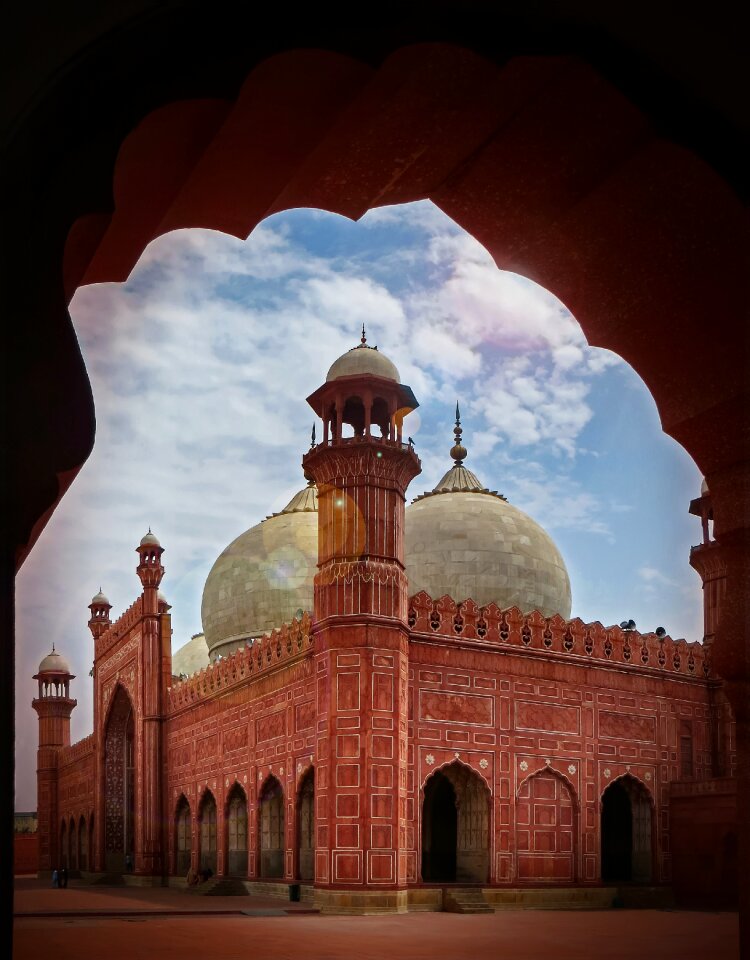 Muslim dome tourist