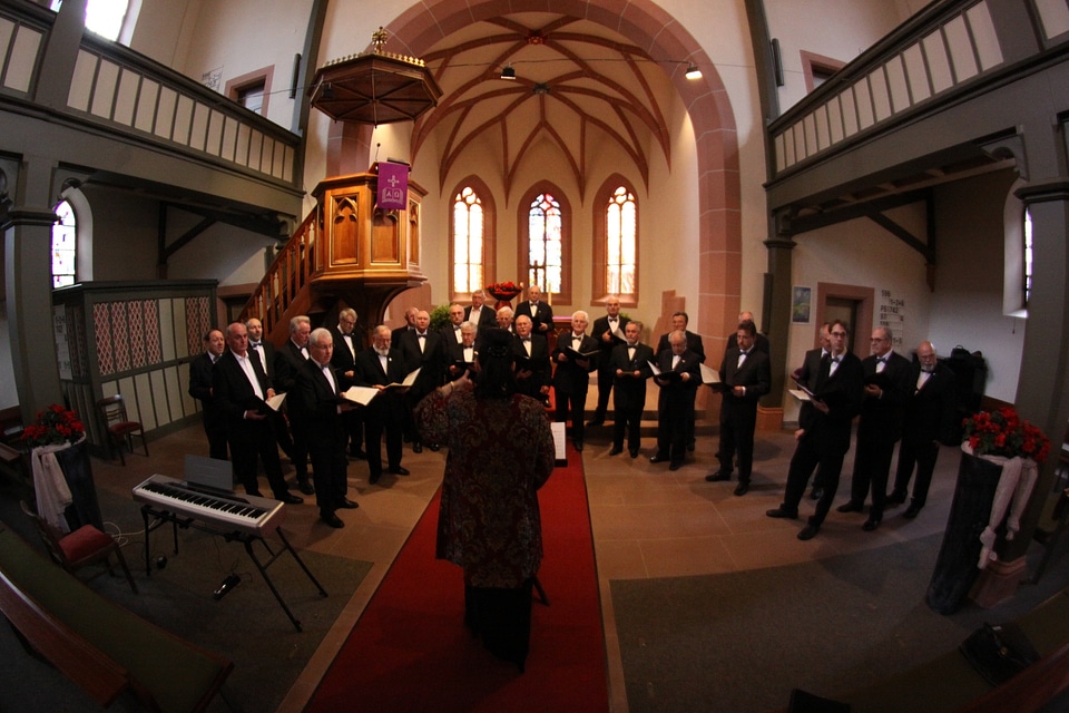 Choral singing chrosaenger singer