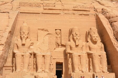 Cairo thebes archeology