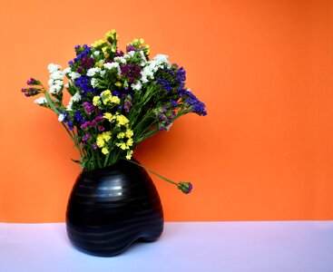 Limonium bouquet vase photo