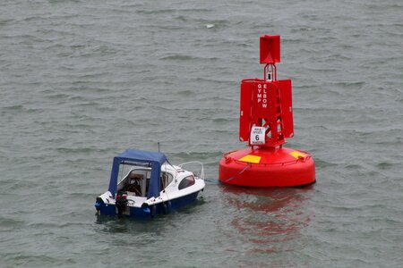 Buoy sea