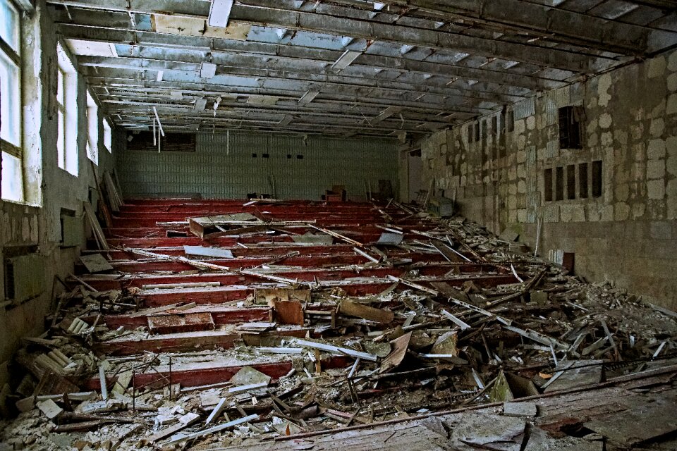 Decay exclusion zone radioactive