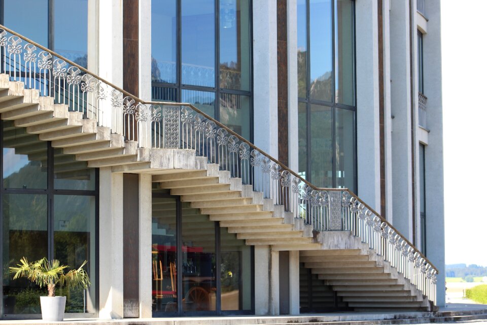 Architecture emergence staircase