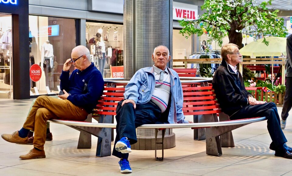 Males waiting seat