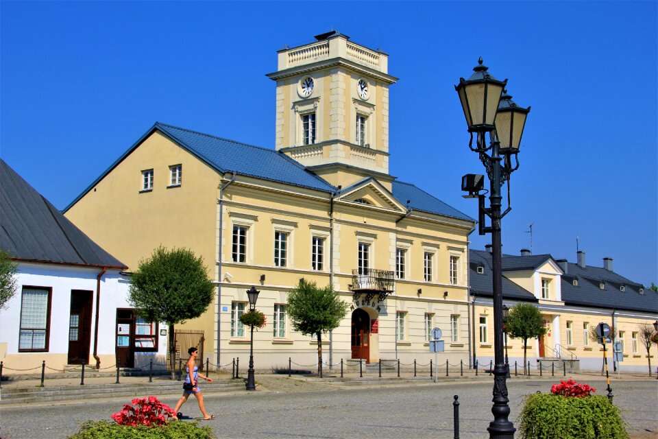 Building tourism road