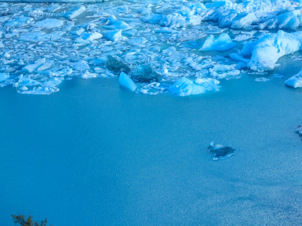 Water cold blue