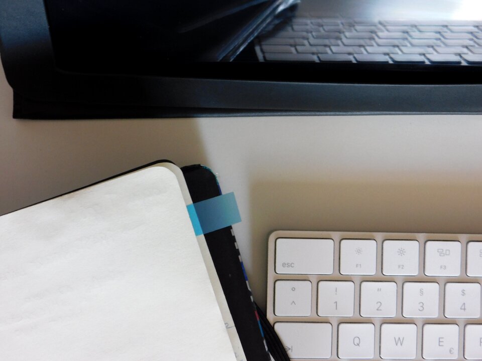 Empty white technology