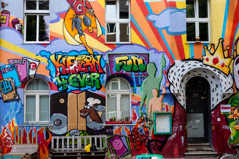 Flingern house colorful